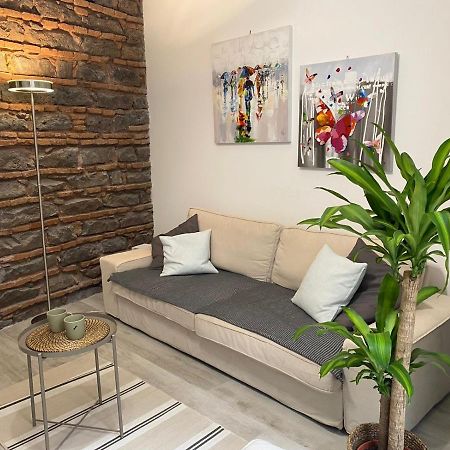 Apartment Alfonzetti-5 Min Walk To Central Train And Bus Station كاتانيا المظهر الخارجي الصورة