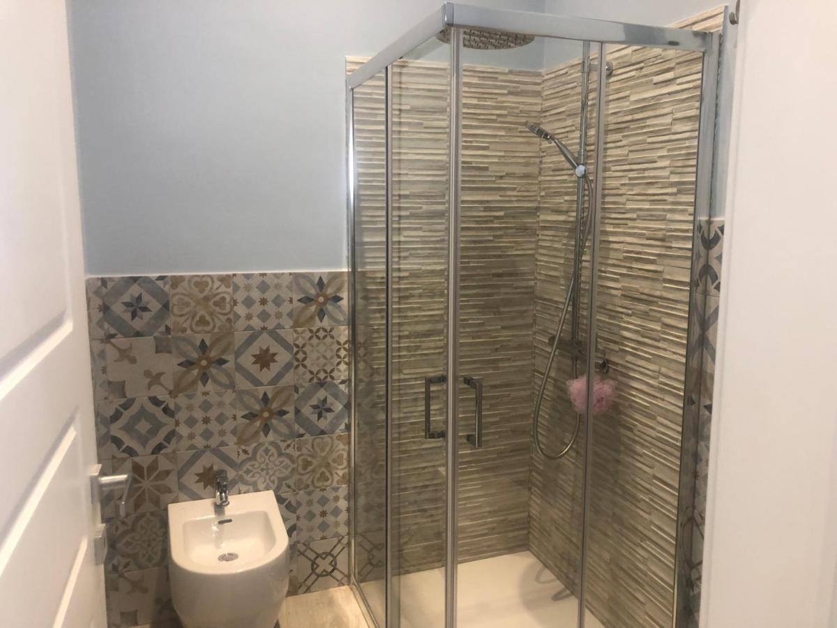 Apartment Alfonzetti-5 Min Walk To Central Train And Bus Station كاتانيا المظهر الخارجي الصورة