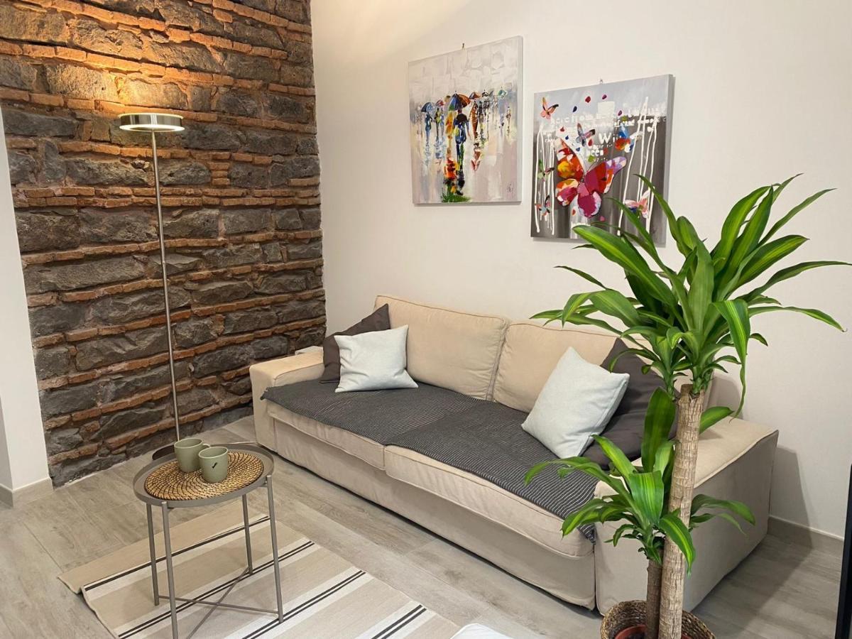 Apartment Alfonzetti-5 Min Walk To Central Train And Bus Station كاتانيا المظهر الخارجي الصورة